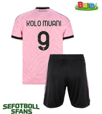 Juventus Randal Kolo Muani #9 Bortaställ Barn 2026-27 Kortärmad (+ Korta byxor)